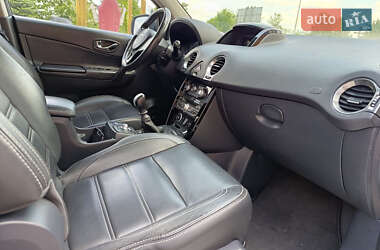 Внедорожник / Кроссовер Renault Koleos 2011 в 