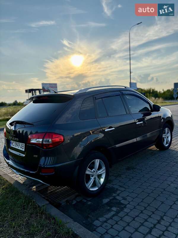 Внедорожник / Кроссовер Renault Koleos 2012 в Городке