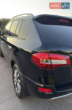 Позашляховик / Кросовер Renault Koleos 2011 в 