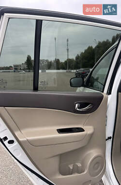 Позашляховик / Кросовер Renault Koleos 2014 в 
