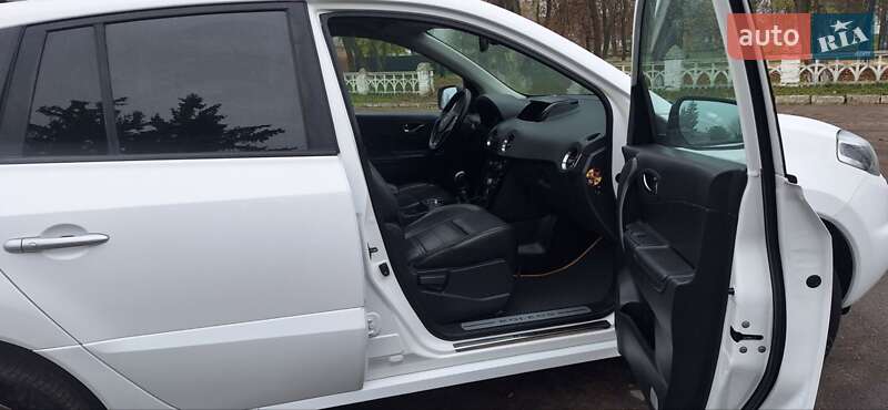Внедорожник / Кроссовер Renault Koleos 2013 в Новоархангельске фото 9 Внедорожник / Кроссовер Renault Koleos 2013 в Новоархангельске