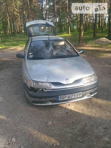 Renault Laguna 1995 года