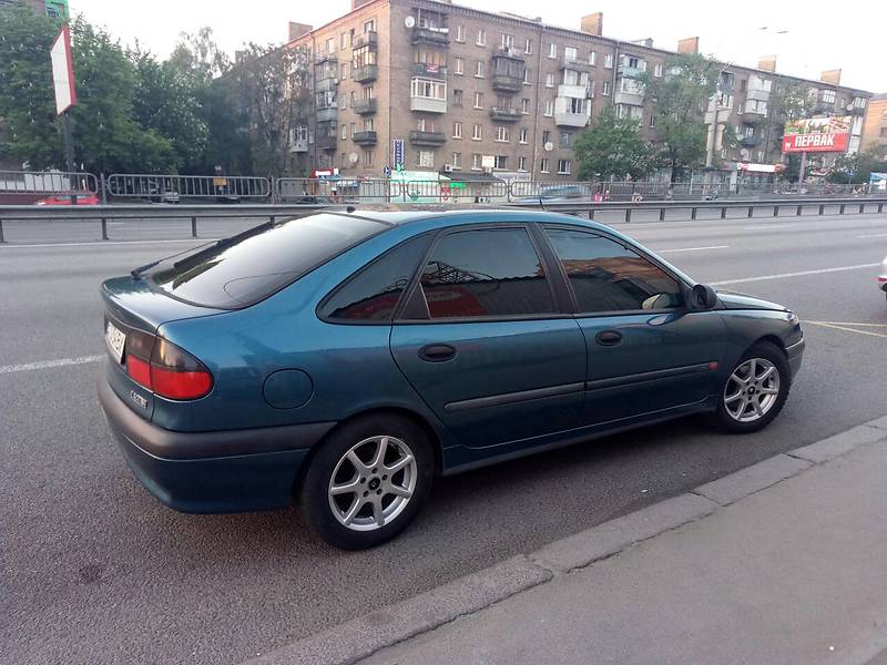 Renault Laguna 1995 года