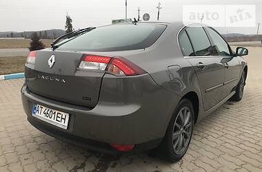 Хэтчбек Renault Laguna 2010 в 