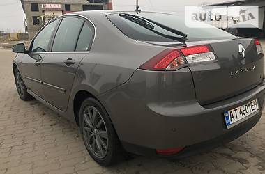 Хэтчбек Renault Laguna 2010 в 
