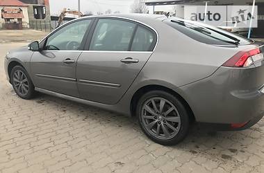 Хэтчбек Renault Laguna 2010 в 