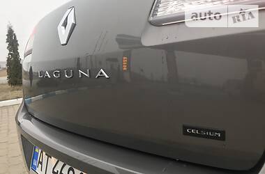 Хэтчбек Renault Laguna 2010 в 