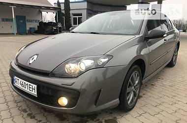 Хэтчбек Renault Laguna 2010 в 