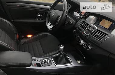 Хэтчбек Renault Laguna 2010 в 