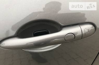 Хэтчбек Renault Laguna 2010 в 
