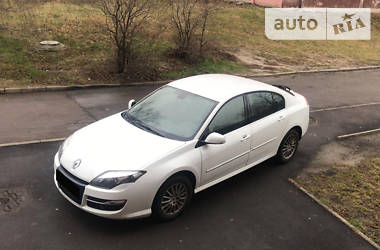 Хетчбек Renault Laguna 2012 в 