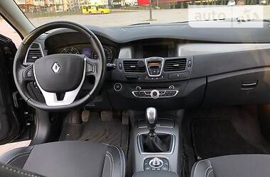 Хетчбек Renault Laguna 2011 в 