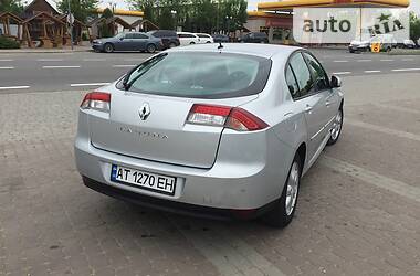 Хетчбек Renault Laguna 2009 в 