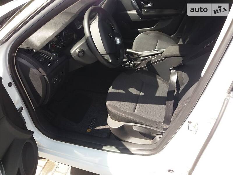 Хетчбек Renault Laguna 2010 в Львові фото 14 Хетчбек Renault Laguna 2010 в Львові