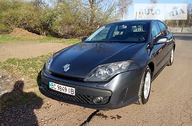 Хэтчбек Renault Laguna 2010 в Самборе