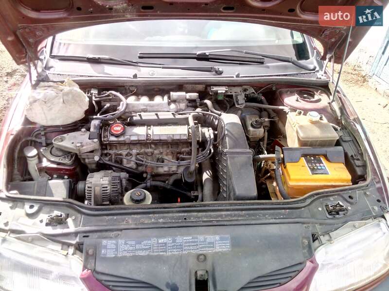 Хетчбек Renault Laguna 1996 в Жашківу