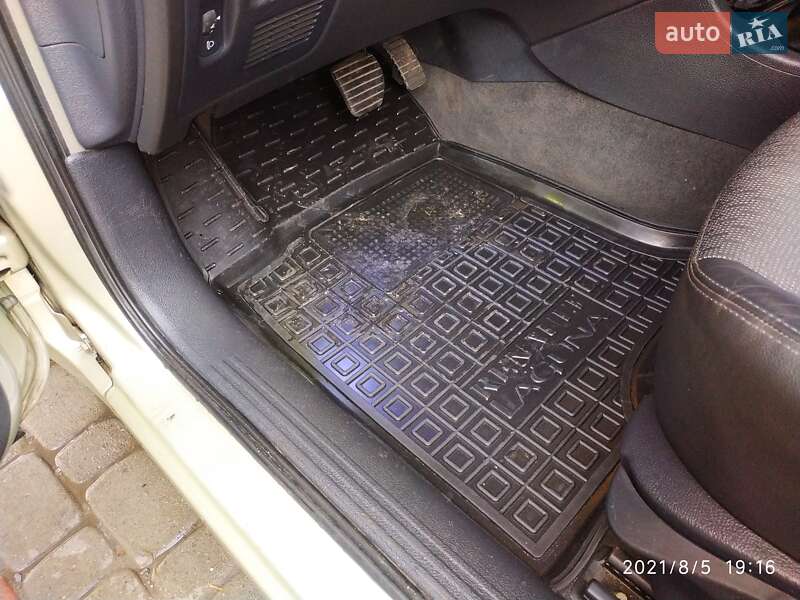 Универсал Renault Laguna 2006 в Львове