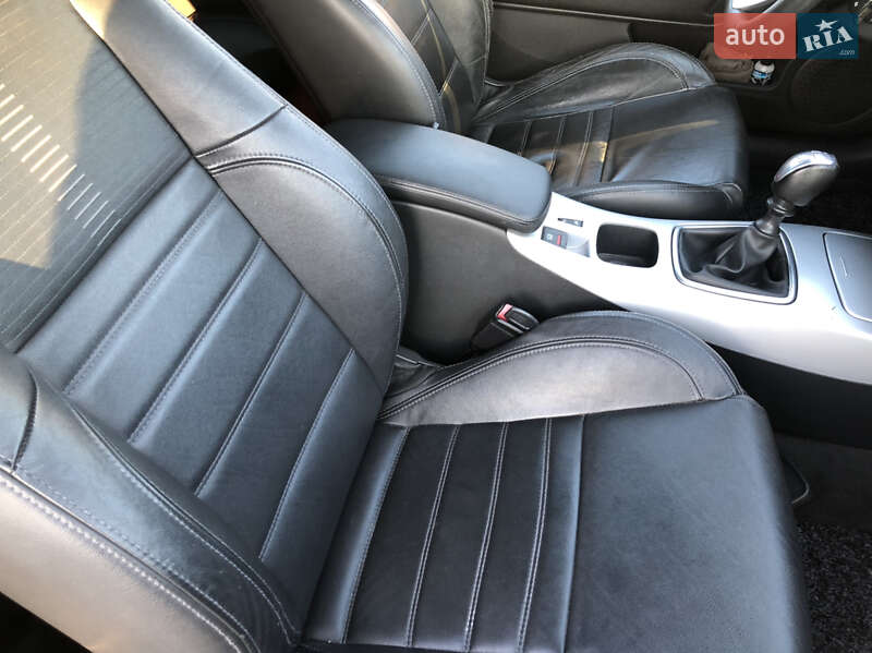 Купе Renault Laguna 2009 в Тячеві