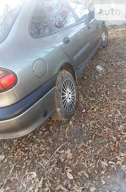 Лифтбек Renault Laguna 1999 в 