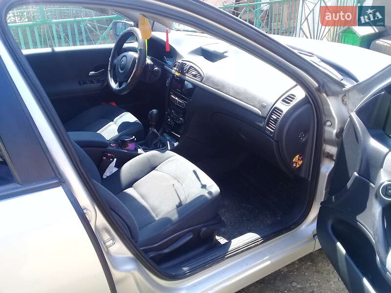 Лифтбек Renault Laguna 2005 в Жидачове