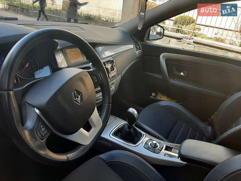 Ліфтбек Renault Laguna 2012 в Тернополі