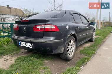 Лифтбек Renault Laguna 2001 в 
