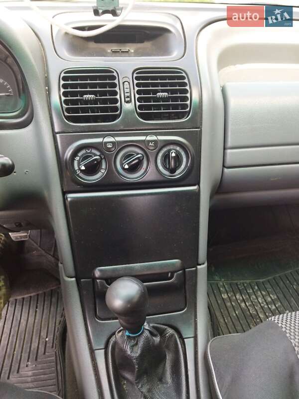 Хэтчбек Renault Laguna 1996 в Виннице