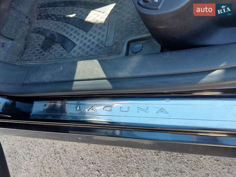 Универсал Renault Laguna 2009 в Глухове