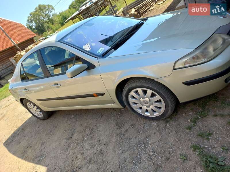 Лифтбек Renault Laguna 2004 в Ужгороде