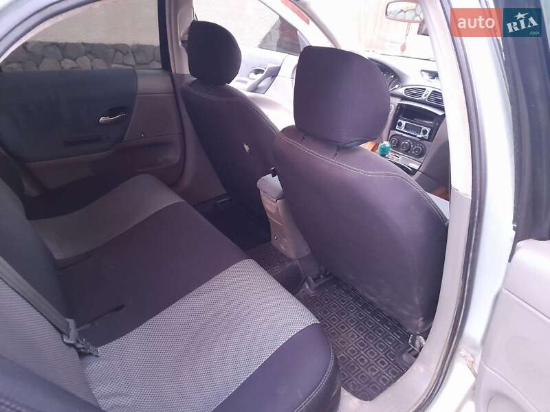 Лифтбек Renault Laguna 2001 в Снятине