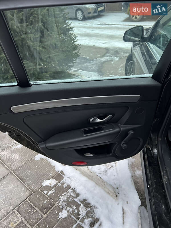 Универсал Renault Laguna 2011 в Тернополе