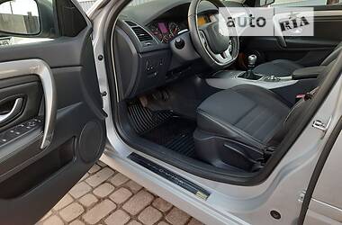 Лифтбек Renault Laguna 2011 в 