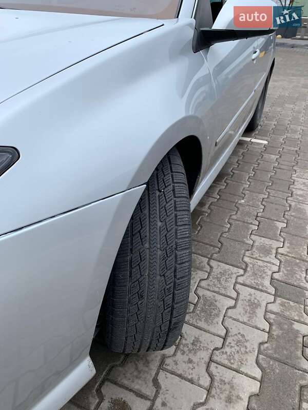 Универсал Renault Laguna 2011 в Львове