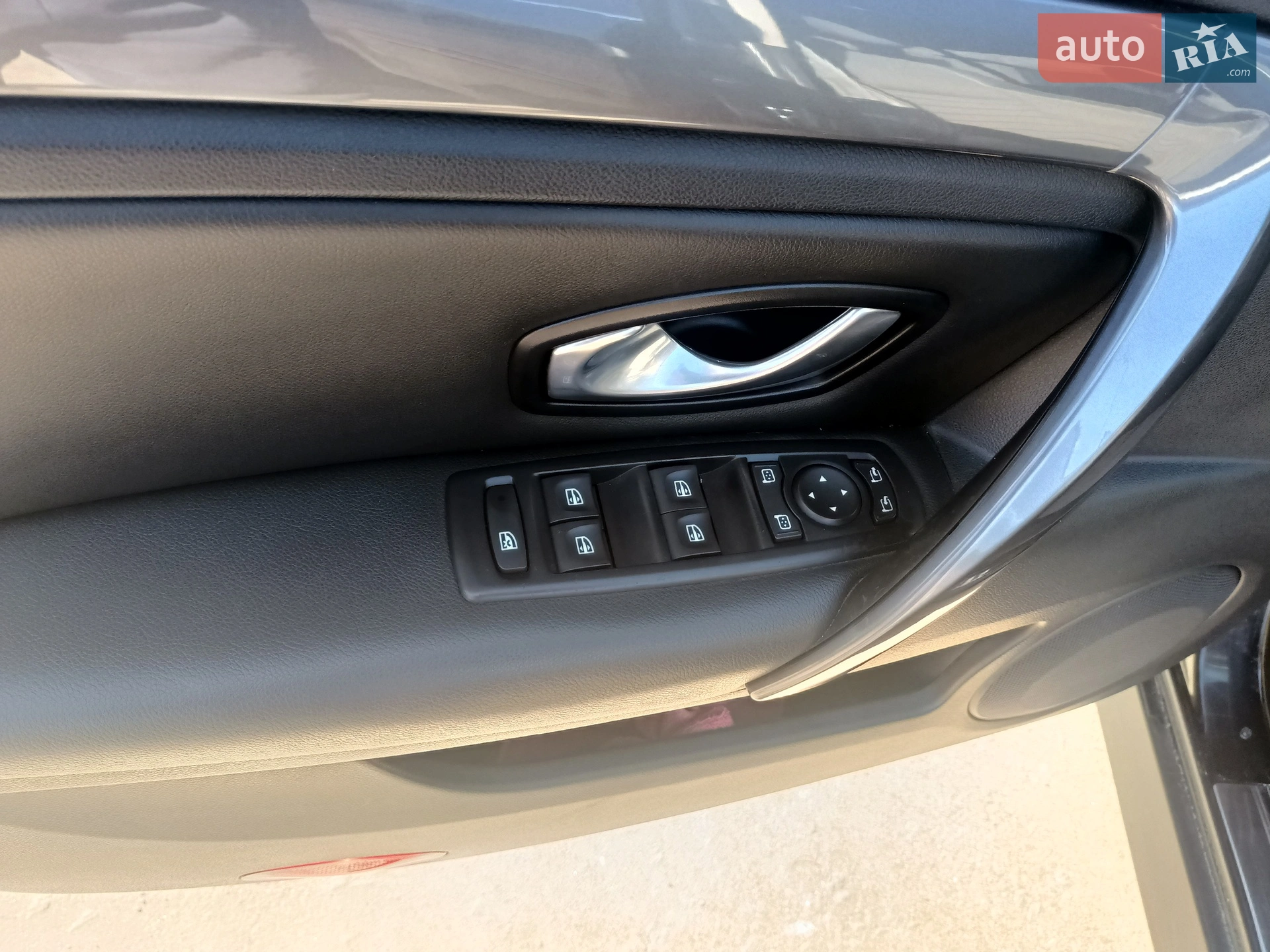 2011 Renault Laguna - мініатюра 2
