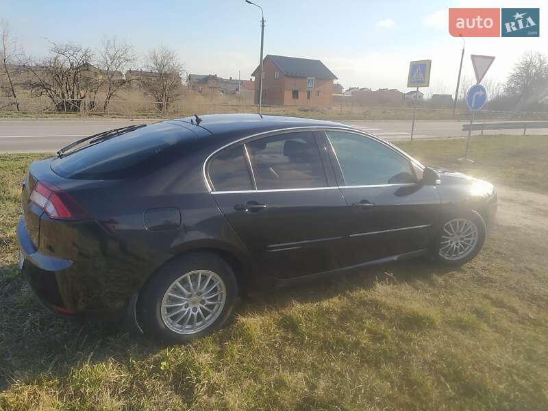 Лифтбек Renault Laguna 2012 в Каменец-Подольском