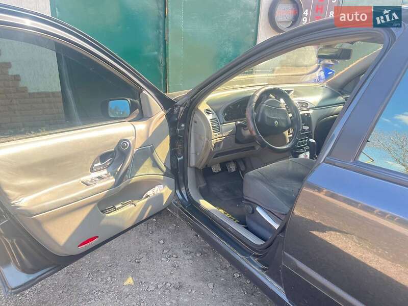 Лифтбек Renault Laguna 2002 в Верхнеднепровске