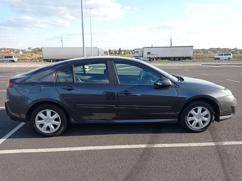 Лифтбек Renault Laguna 2009 в Стрые