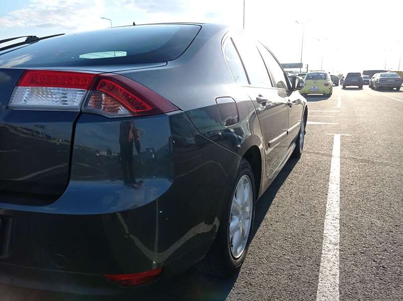 Лифтбек Renault Laguna 2009 в Стрые