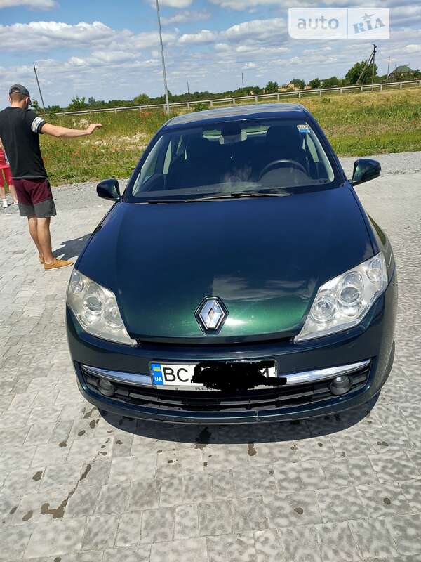 Лифтбек Renault Laguna 2008 в Буске