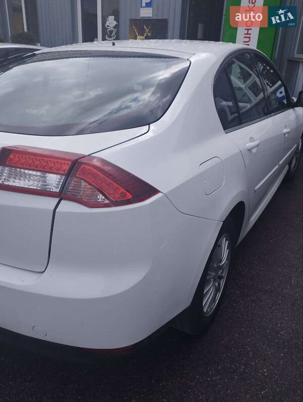 Ліфтбек Renault Laguna 2011 в Житомирі