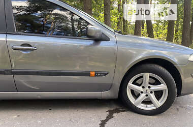 Лифтбек Renault Laguna 2001 в 