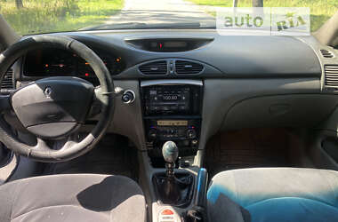 Лифтбек Renault Laguna 2001 в 