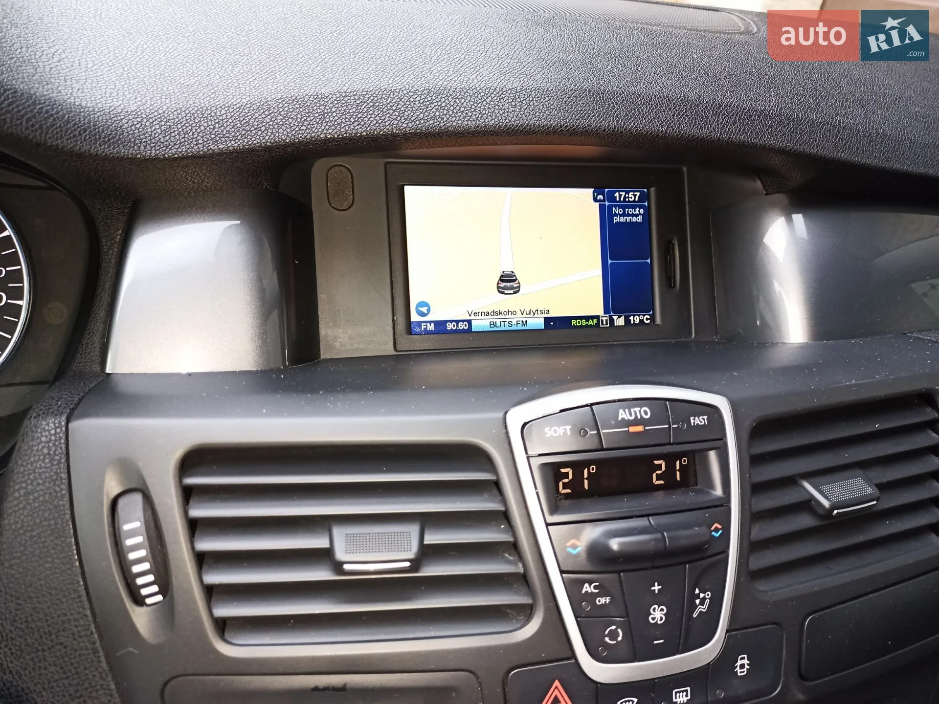 2010 Renault Laguna - мініатюра 15