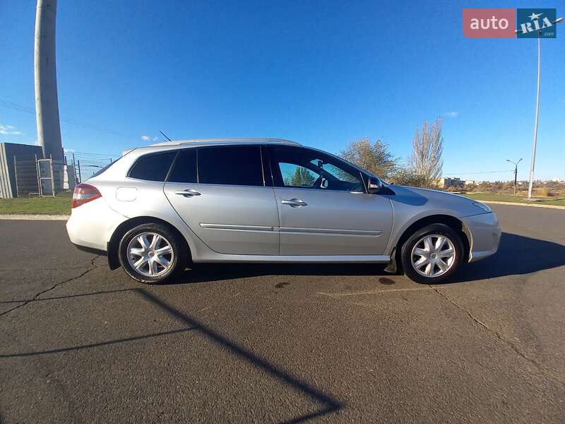 Универсал Renault Laguna 2010 в Кривом Роге