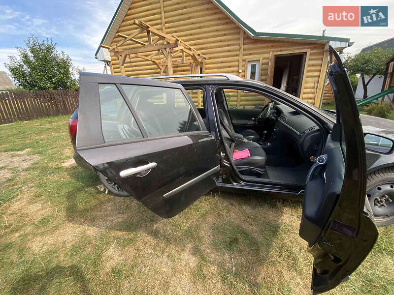 Универсал Renault Laguna 2005 в Костополе