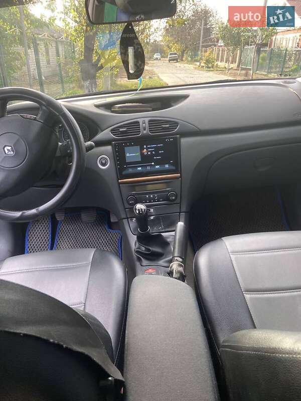 Лифтбек Renault Laguna 2004 в Одессе