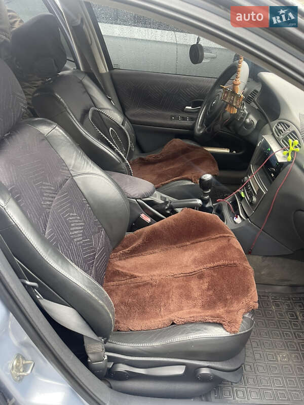 Универсал Renault Laguna 2001 в Нетешине