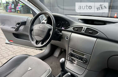 Лифтбек Renault Laguna 2004 в Дрогобыче