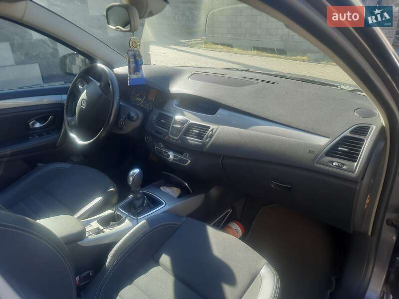 Универсал Renault Laguna 2011 в Ровно
