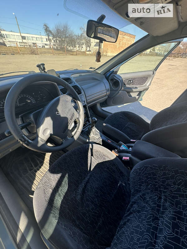 Ліфтбек Renault Laguna 1998 в Чернігові